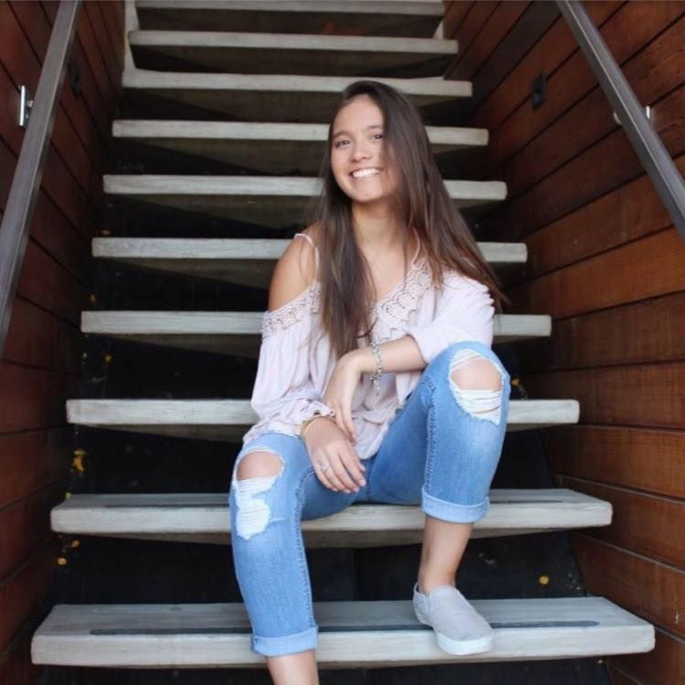 Meet your Posher, Olivia